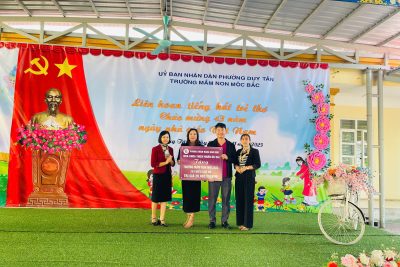 Phòng khám Nha Khoa Thiện Nhân tặng ghế đá cho Trường Mầm non Mộc Bắc